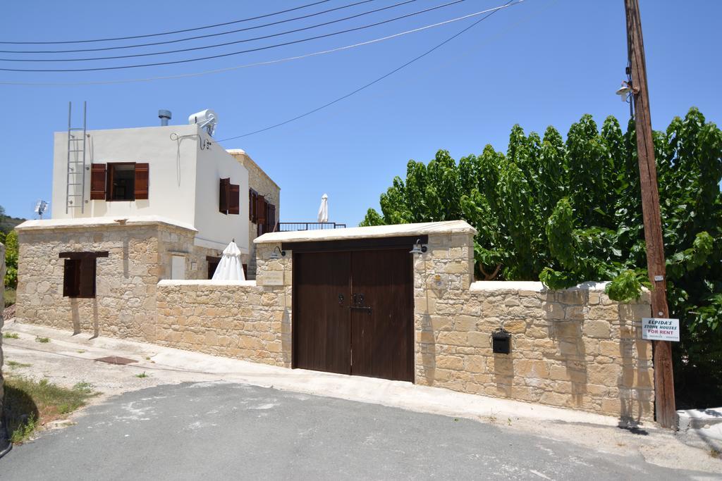 Maison d'hôtes Elpida'S Stone Houses à Goudhi Extérieur photo