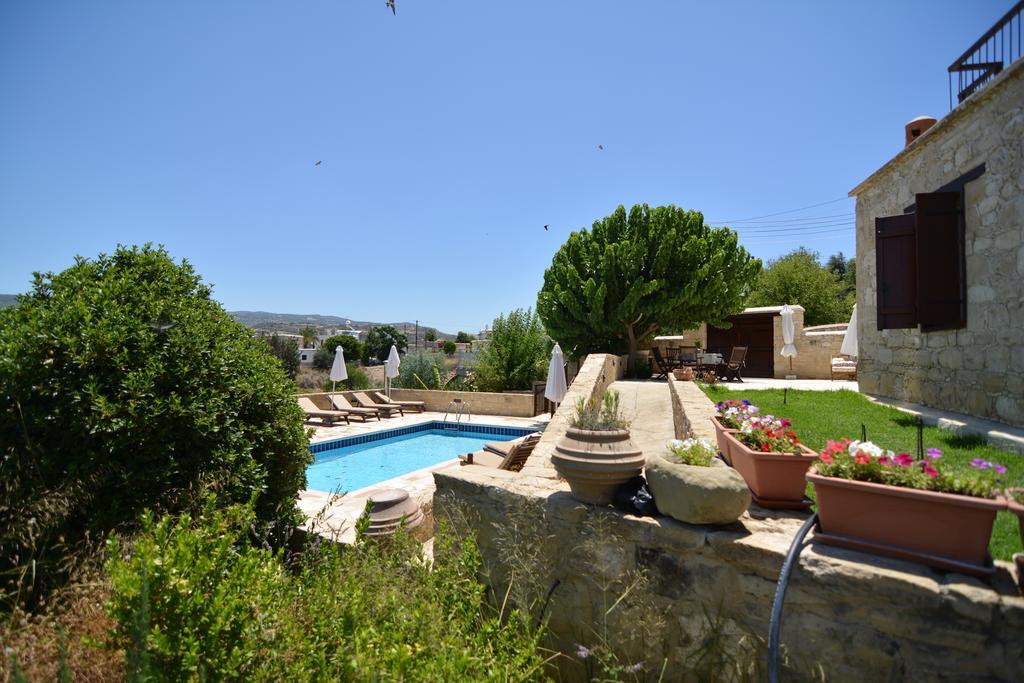 Maison d'hôtes Elpida'S Stone Houses à Goudhi Extérieur photo